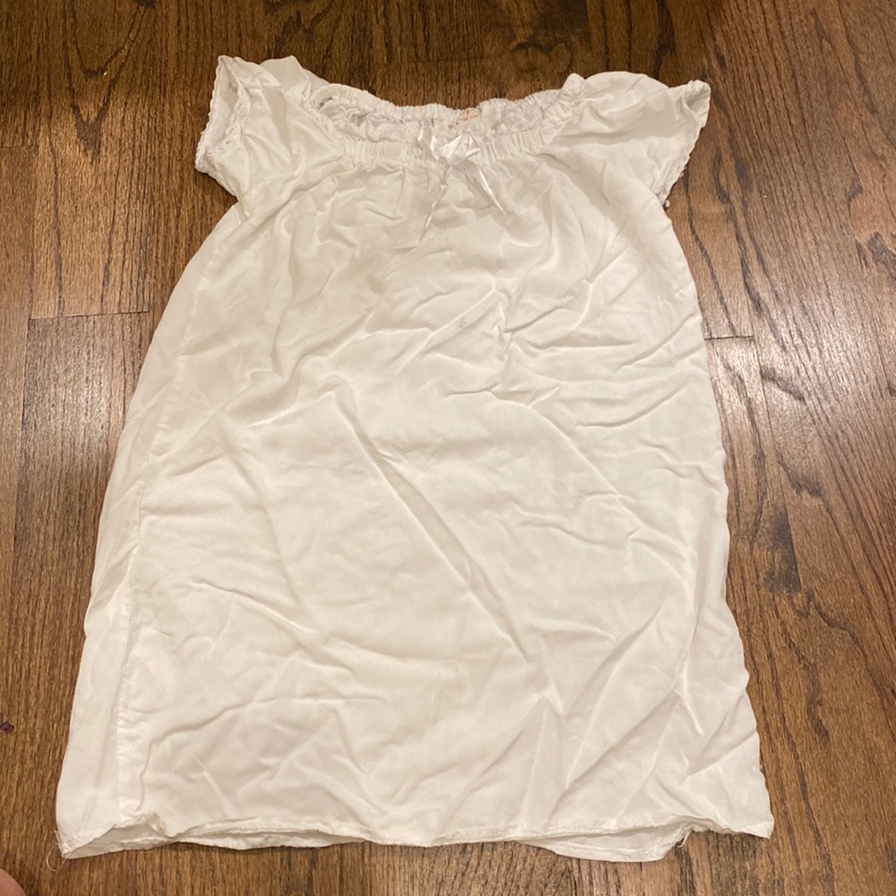 Girls white nightgown